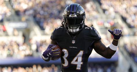 Alex Collins Dies at 28; Former RB Played 5 NFL Seasons with Ravens, Seahawks | News, Scores ...