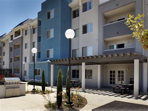 Buckingham Senior Apartments | 4020 Buckingham Rd, Los Angeles, CA 90008 | LowIncomeHousing.us