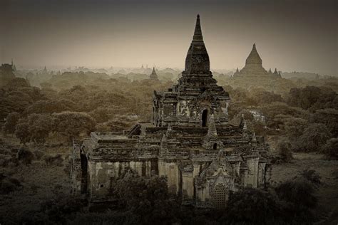 Bagan Temples by CitizenFresh on DeviantArt