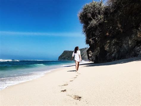 Melasti Beach Bali Hidden Beach Complete Guide! - idbackpacker.com