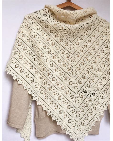 Easy and Cute FREE Crochet Shawl for beginner Ladies - Beauty Crochet ...