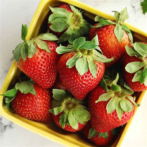 When is strawberry season? Here's your guide - Rhubarbarians