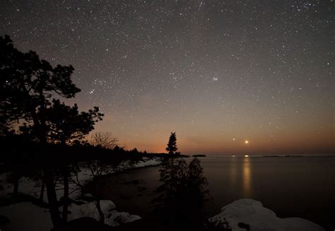 Bright Lights in the Evening Sky: Spot Venus & Jupiter Tonight | Space