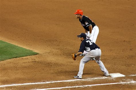 First Baseman Tips: Knock The Ball Down - Pro Baseball Insider