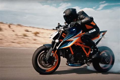 KTM Gives Us the Full Monty on the Super Duke R - Asphalt & Rubber