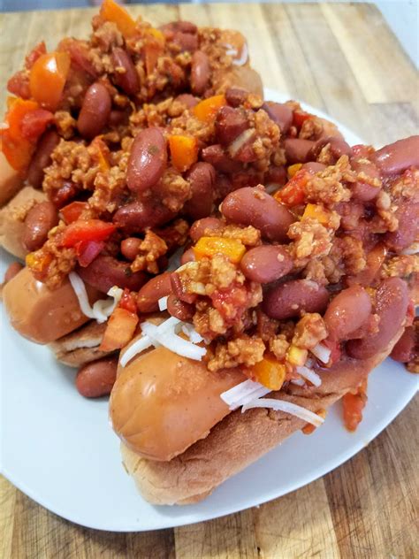 Chili Dogs – An Imperfect Vegan