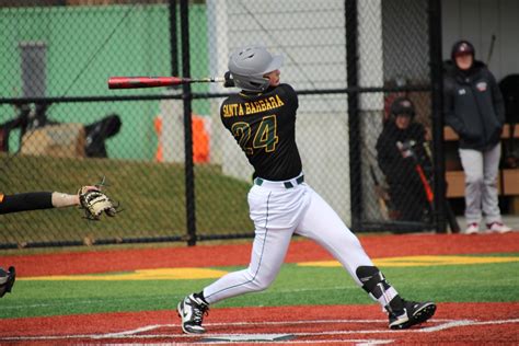 Hudson Valley Defeats Baseball - SUNY Adirondack Athletics