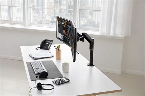 Second Gen LG Ergo Monitors Designed for Customized Workstations, Maximum Comfort - LG and webOS ...
