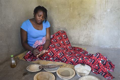 In A Weak Economy, Traditional Healers In Zimbabwe Feel Boom and Bust