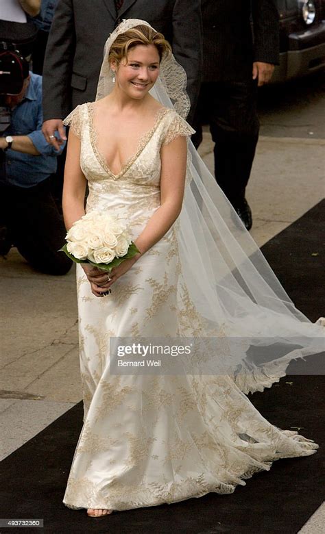 Justin Trudeau's bride Sophie Gregoire arrives at Sainte-Madeleine ...