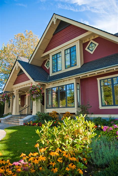 15 Inviting American Craftsman Home Exterior Design Ideas