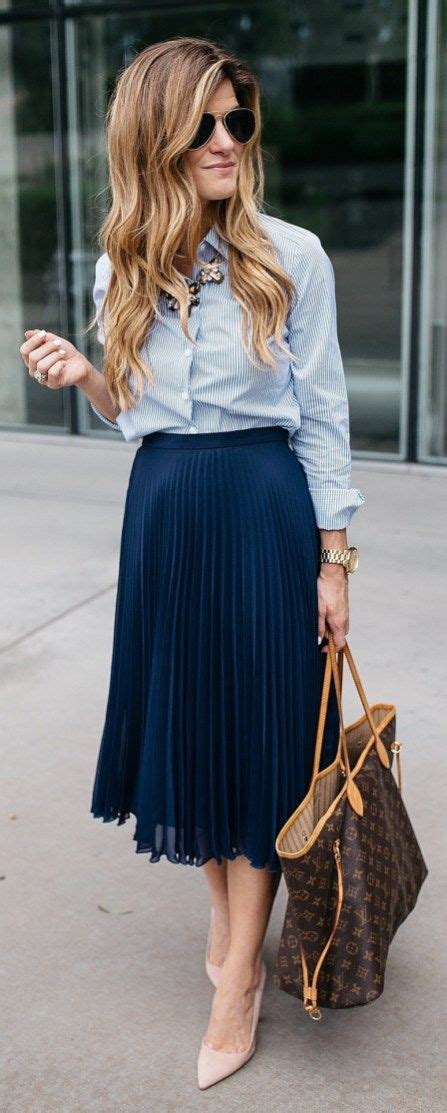 Looking Stylish With Business Meeting Outfit : 100+ Ideas | Meeting outfit, Fashion, Office outfits