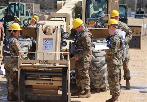 DVIDS - Images - 89B Soldiers complete preventative maintenance ...