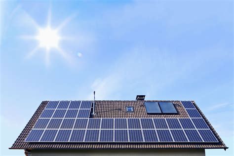 Going Off-Grid With Solar Panels: Everything You Need to Know