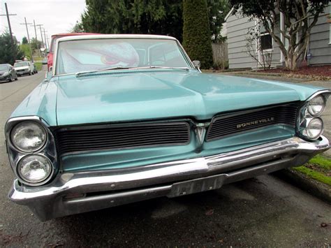 Seattle's Classics: 1963 Pontiac Bonneville Sedan