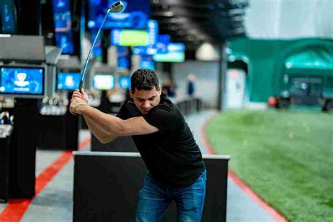 Indoor Golf New Jersey | Topgolf Swing Suite | Toptracer Driving Range