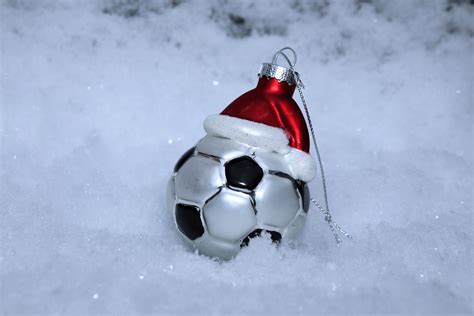 10 Ways Footballers Can Manage Fitness and Weight During the Christmas ...