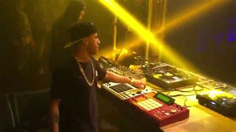 Araabmuzik live show 03.08.15 - YouTube