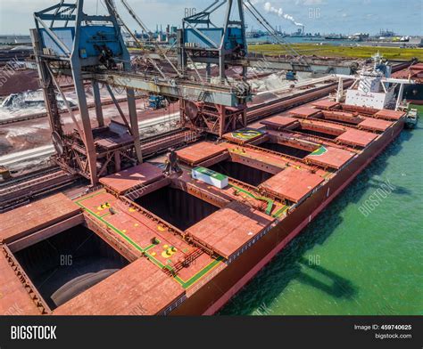 Bulk Carrier Ship Image & Photo (Free Trial) | Bigstock