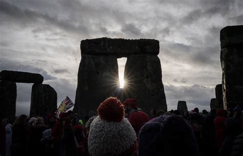 Video: Winter Solstice 2018 Time From Stonehenge, How It's Celebrated ...