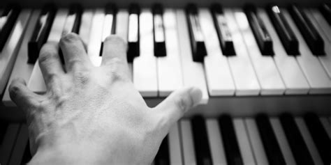 Left Hand Piano Exercises to Help your Hands Cooperate - Learn to Play an Instrument with step ...