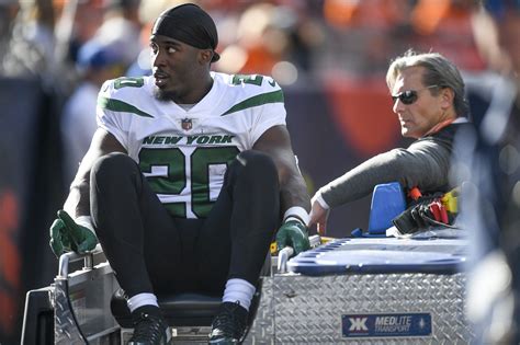 Jets' Breece Hall feared to have ACL injury: 'Not good'