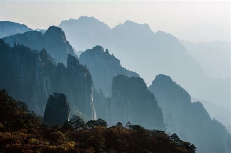 Sunset in the Yellow Mountains | Smithsonian Photo Contest | Smithsonian Magazine