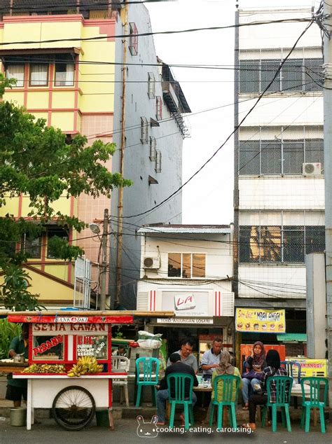 cooking. eating. carousing.: makassar street food