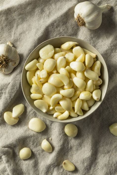 Raw Organic Peel Garlic Cloves Stock Image - Image of nutrition, spice ...