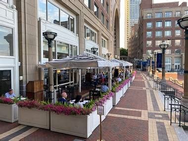 Best Waterfront Restaurants Boston: Seafood with Views