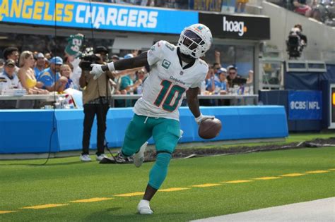 Tyreek Hill sends warning to rest of league after Miami Dolphins beat ...