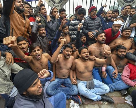 Jamia clashes spark protests across campuses - Rediff.com India News