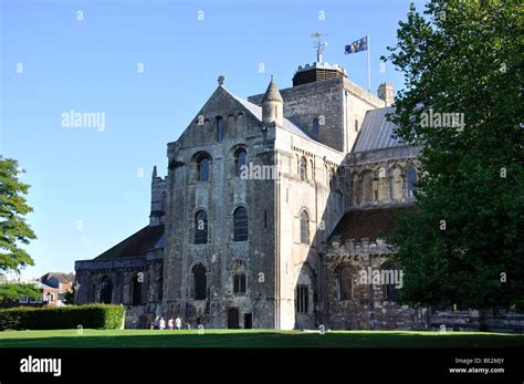 Romsey abbey church hi-res stock photography and images - Alamy