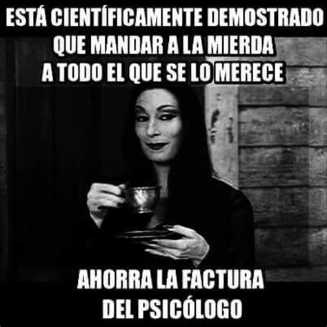 Muy Bien dicho!! 💩 😲 jajaja 😁😁😂 Adams Family Costume, Morticia Addams, Crossfit Training ...