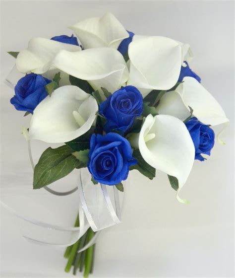 Blue rose calla lily bouquet | Calla lily bouquet, Calla lily bouquet wedding, Flower bouquet ...