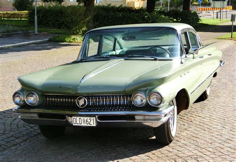 1960 Buick LeSabre - Information and photos - MOMENTcar