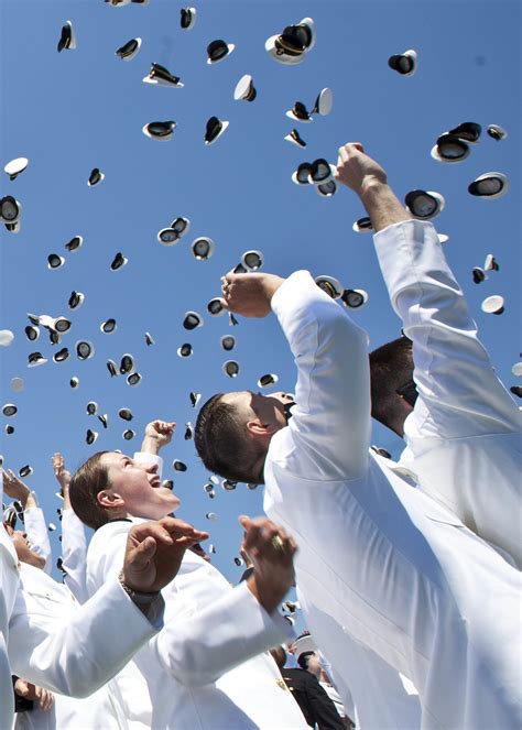 DVIDS - Images - Naval Academy Graduation [Image 12 of 12]