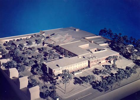 Amesbury Middle School • Fennick McCredie Architecture