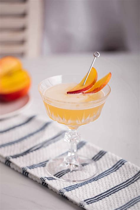 15 Best Peach Schnapps Cocktails to Drink