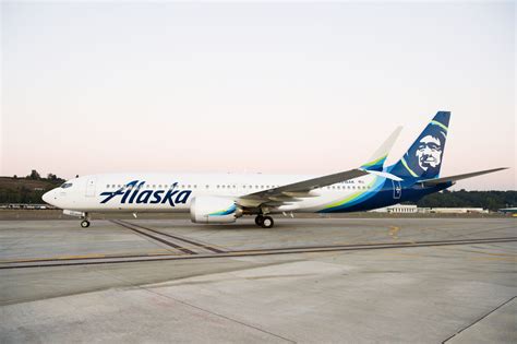 Alaska Airlines to become one of the largest Boeing 737 MAX operators ...