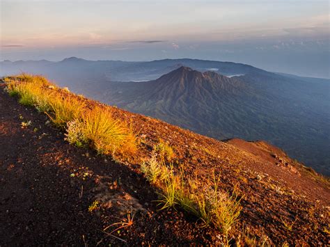 Mendaki Puncak Tertinggi Pulau Bali – Wira Nurmansyah Travel Blog