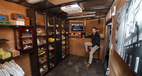 Mobile Cigar Lounge