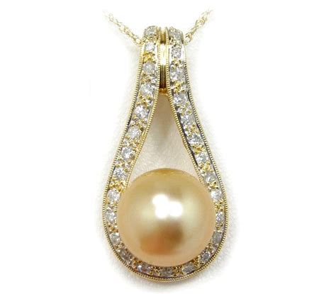 Golden South Sea Pearl Pendants