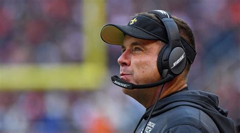 Sean Payton shows Saints' playbook on social media - Sports Illustrated