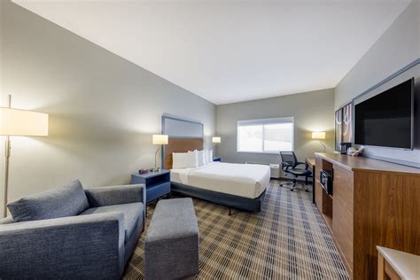 AmericInn by Wyndham Duluth | Duluth, MN Hotels