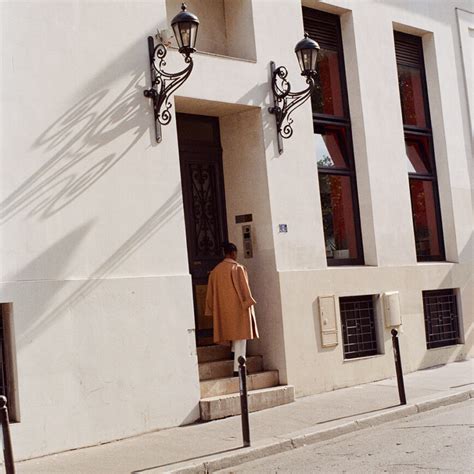 Paris Street Style - From The Back - Visual Breakfast