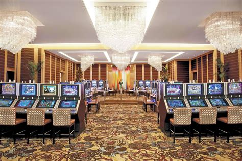 15 Best Casinos in Las Vegas - Try Your Luck in the Gambling Capital of the World – Go Guides