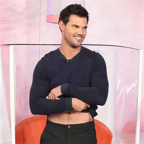 15 Reasons To Follow Taylor Lautner On Instagram | Taylor lautner, Taylor, Beautiful men faces