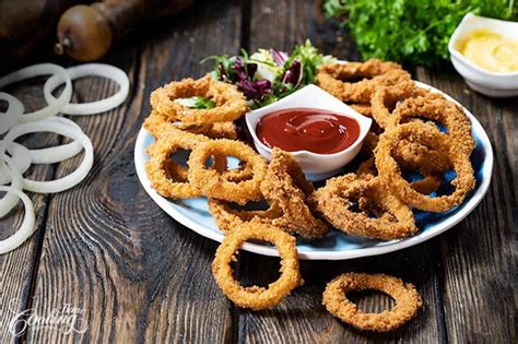 Crispy Onion Rings with Panko Coating Recipe with Tomato Sauce