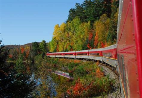 Agawa Canyon Fall Train Tour | CAA Niagara